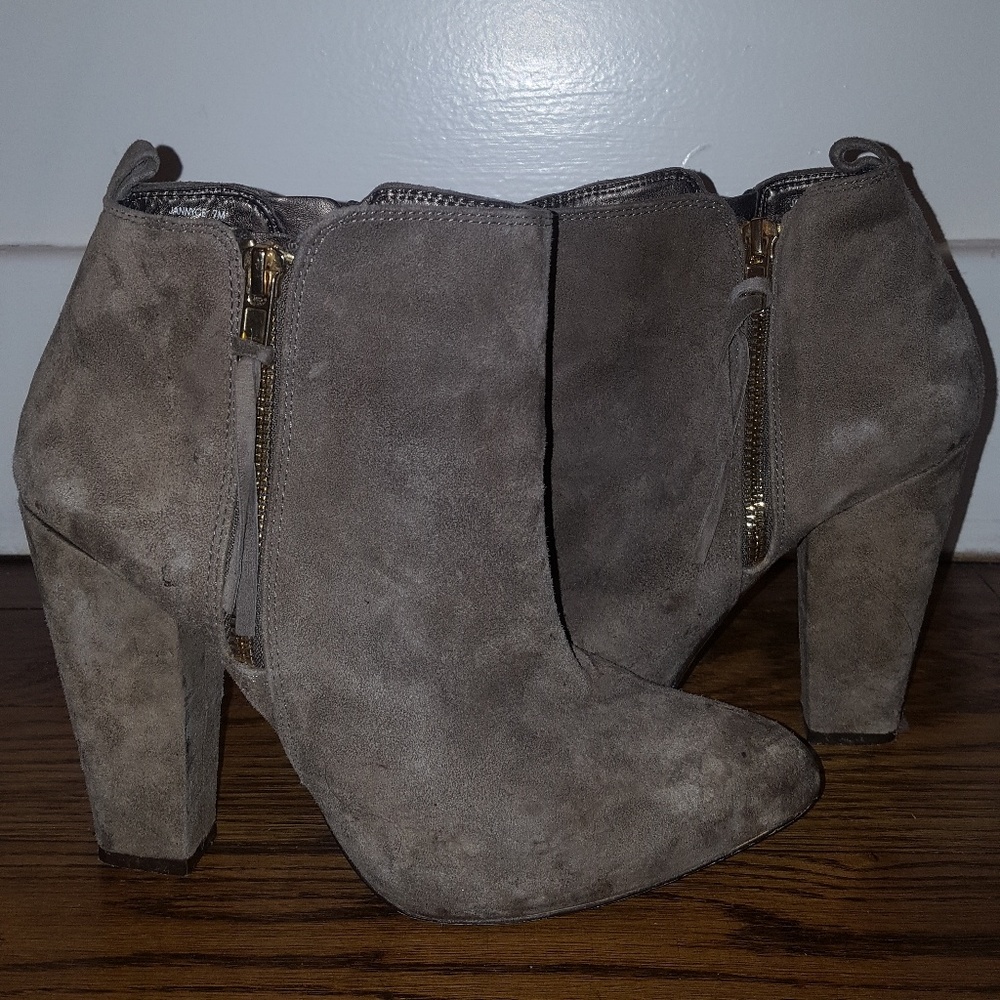 Steve Madden Suede Booties Size 7